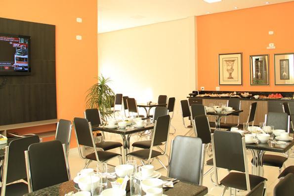 Terraco Hotel Três Pontas Buitenkant foto