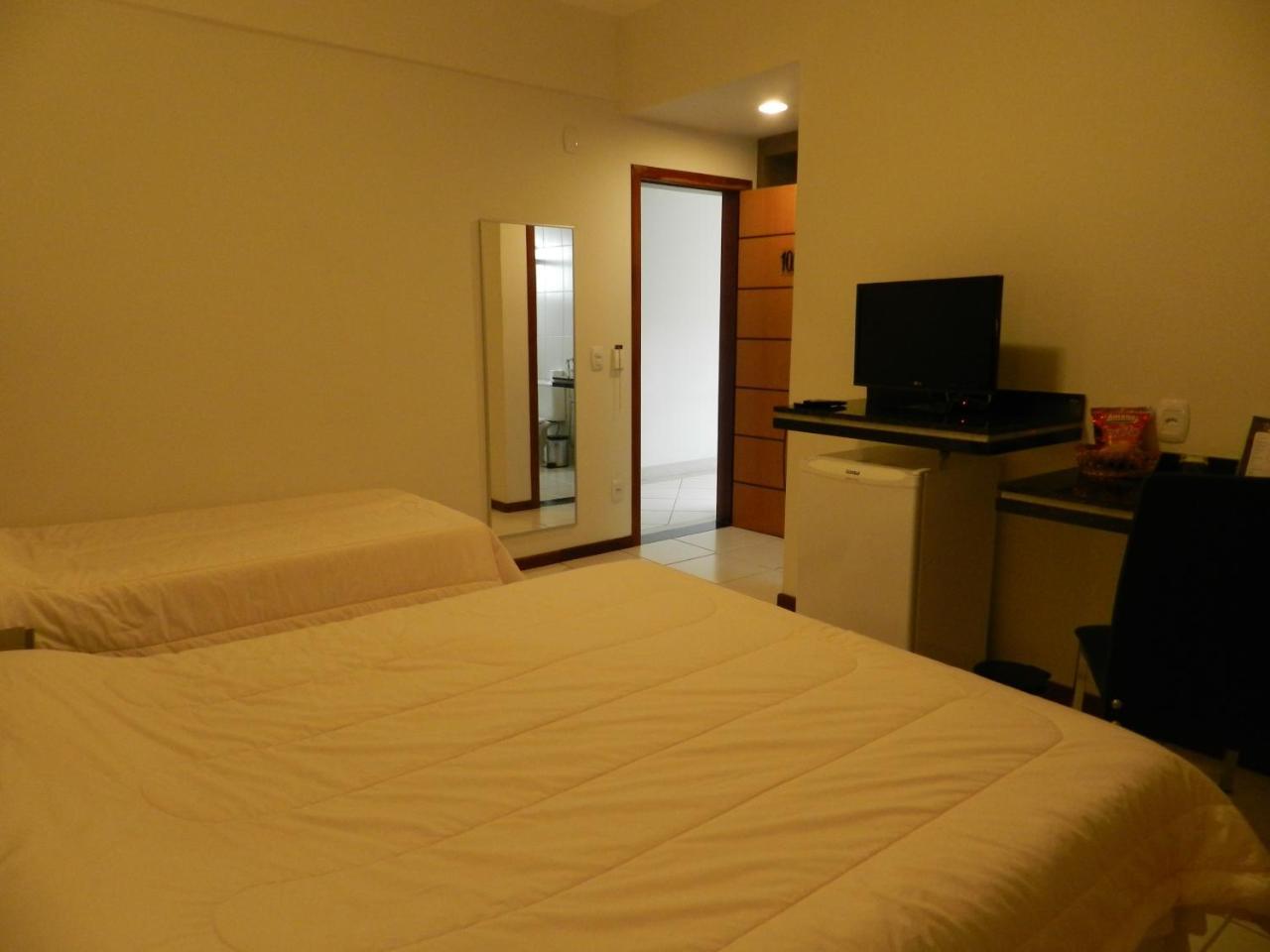 Terraco Hotel Três Pontas Buitenkant foto